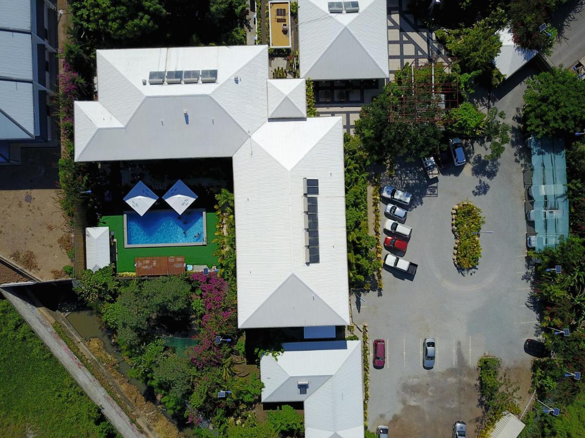 The Sanctuary Hotel Resort Spa Port Moresby Extérieur photo