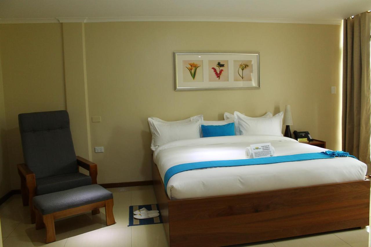 The Sanctuary Hotel Resort Spa Port Moresby Extérieur photo