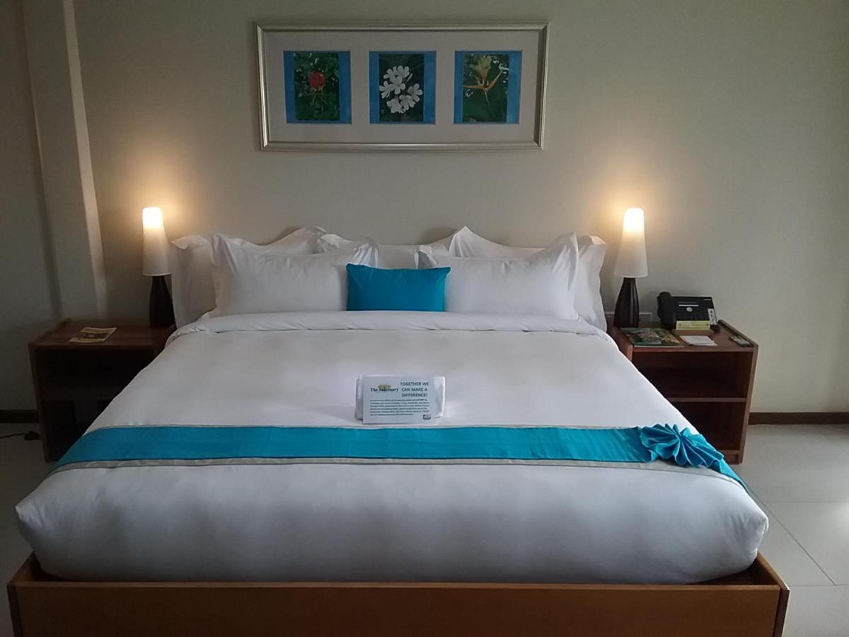 The Sanctuary Hotel Resort Spa Port Moresby Extérieur photo